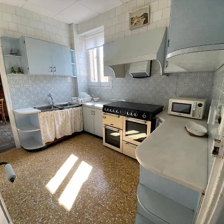 Casa Cloe فندق أمبوستا